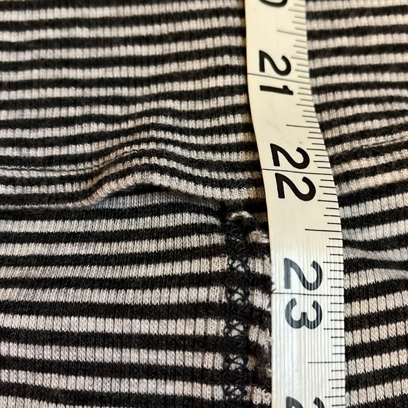 Bordeaux Ladies Grey Striped Top Medium - Picture 4 of 5